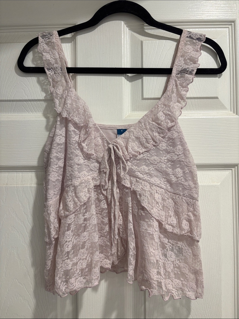 Old Navy Pink Lace Ruffle Tie-Front Tank - Picture 1 of 2